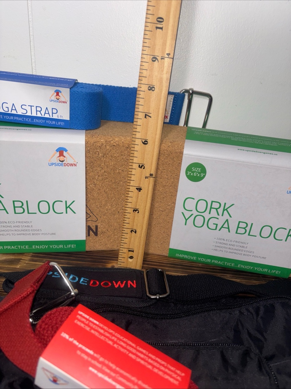 2 Cork Yoga Blocks & 2 Straps Red/blue Including Yoga Black Bag 5 Piece Set New - Picture 2 of 15